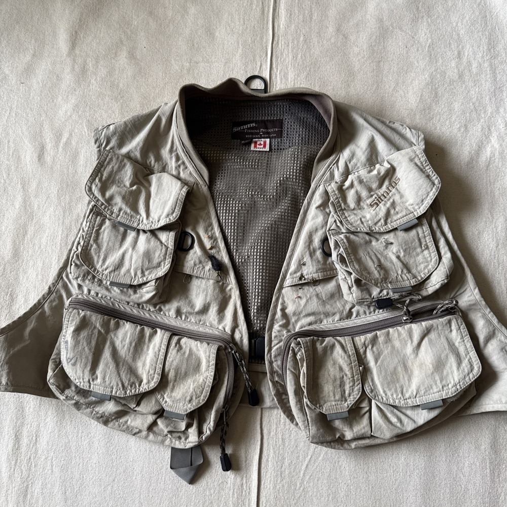 VTG Simms Guide Fly Fishing Vest Mens Tan Sz XL a Dozen Flys Made In Canada